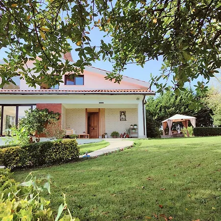 Areitio Etxea - Casa Con Jardin *